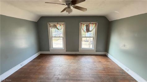 7425 Harvard Avenue Cleveland OH 44105