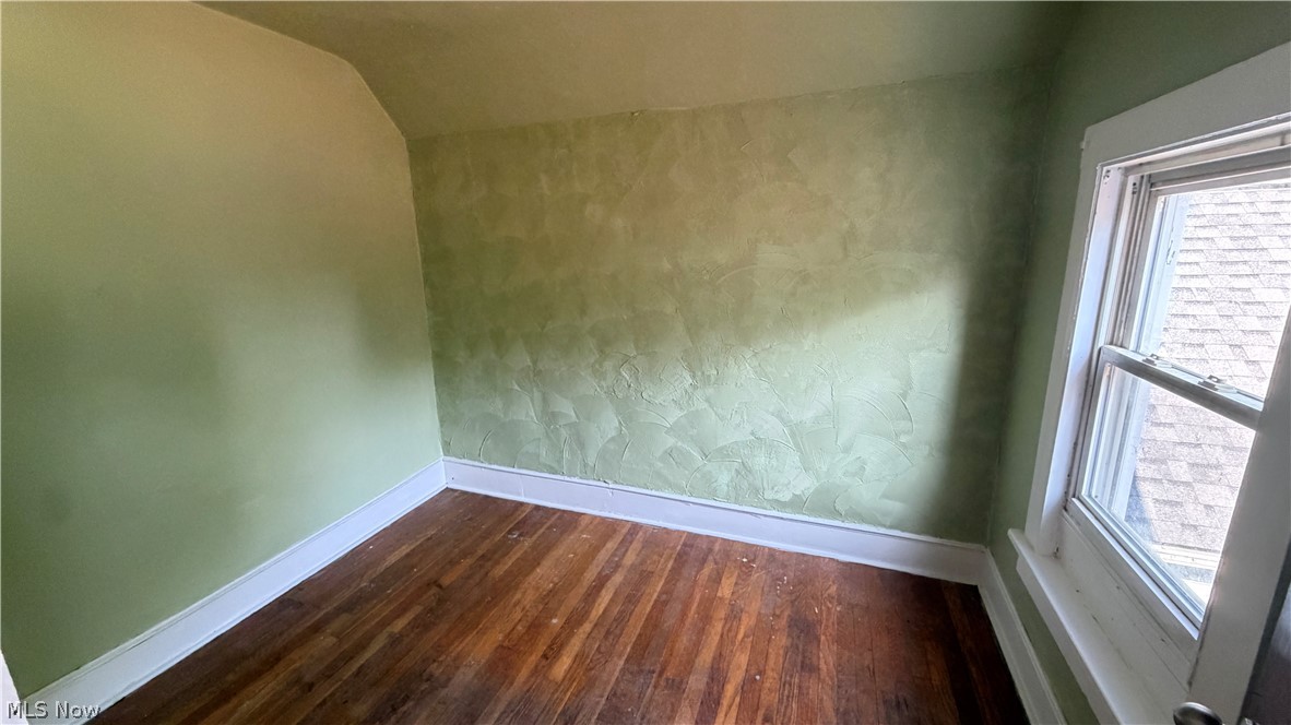 7425 Harvard Avenue Cleveland OH 44105