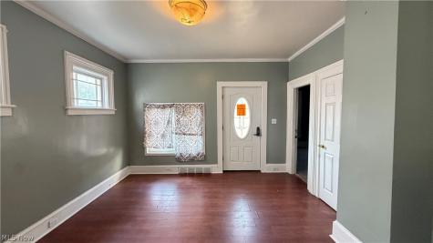 7425 Harvard Avenue Cleveland OH 44105