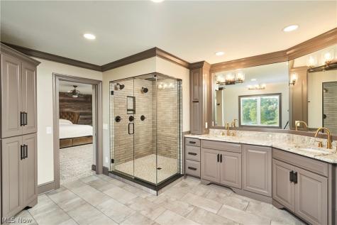 4576 Granger Road Akron OH 44333