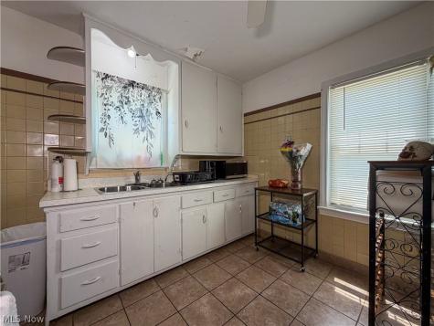 548 Cambridge Avenue Youngstown OH 44502