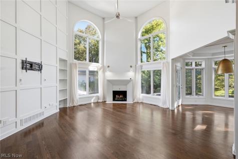 1351 Cobblestone Chase Westlake OH 44145