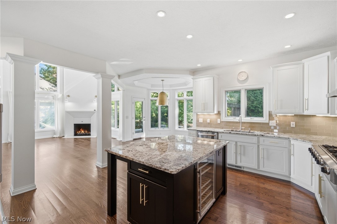 1351 Cobblestone Chase Westlake OH 44145