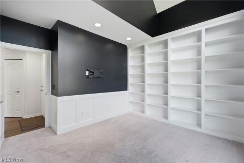 1351 Cobblestone Chase Westlake OH 44145