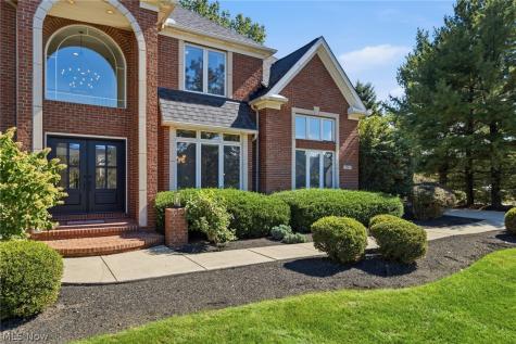 1351 Cobblestone Chase Westlake OH 44145