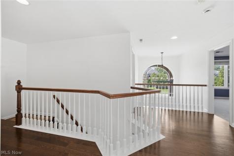 1351 Cobblestone Chase Westlake OH 44145