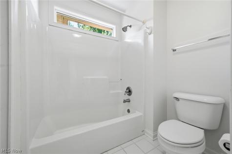 1351 Cobblestone Chase Westlake OH 44145