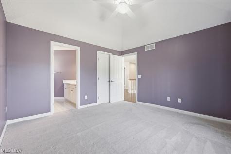 1351 Cobblestone Chase Westlake OH 44145
