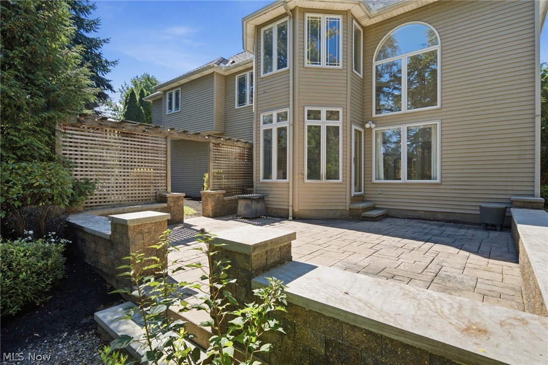 1351 Cobblestone Chase Westlake OH 44145
