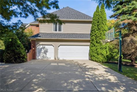 1351 Cobblestone Chase Westlake OH 44145