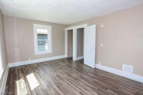 65 N Richview Avenue Youngstown OH 44509
