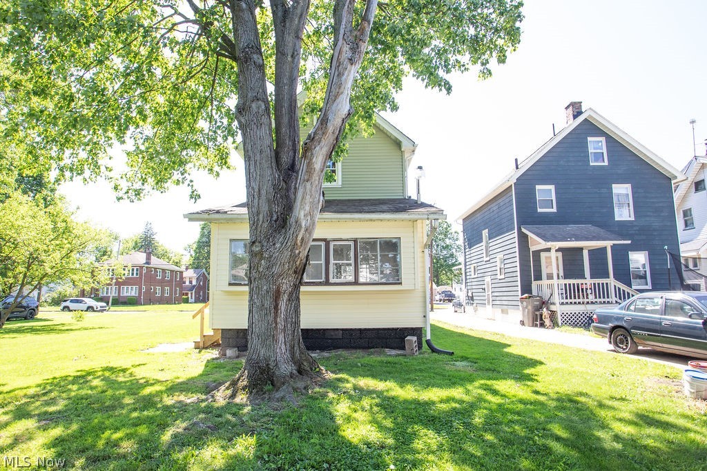 65 N Richview Avenue Youngstown OH 44509