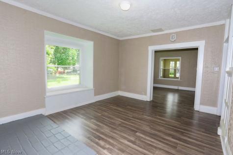 65 N Richview Avenue Youngstown OH 44509