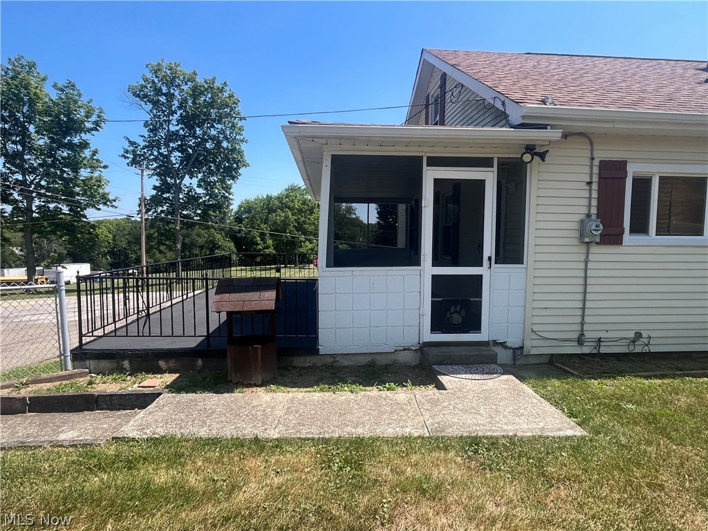 20 Sunny Acres Drive Wintersville OH 43953