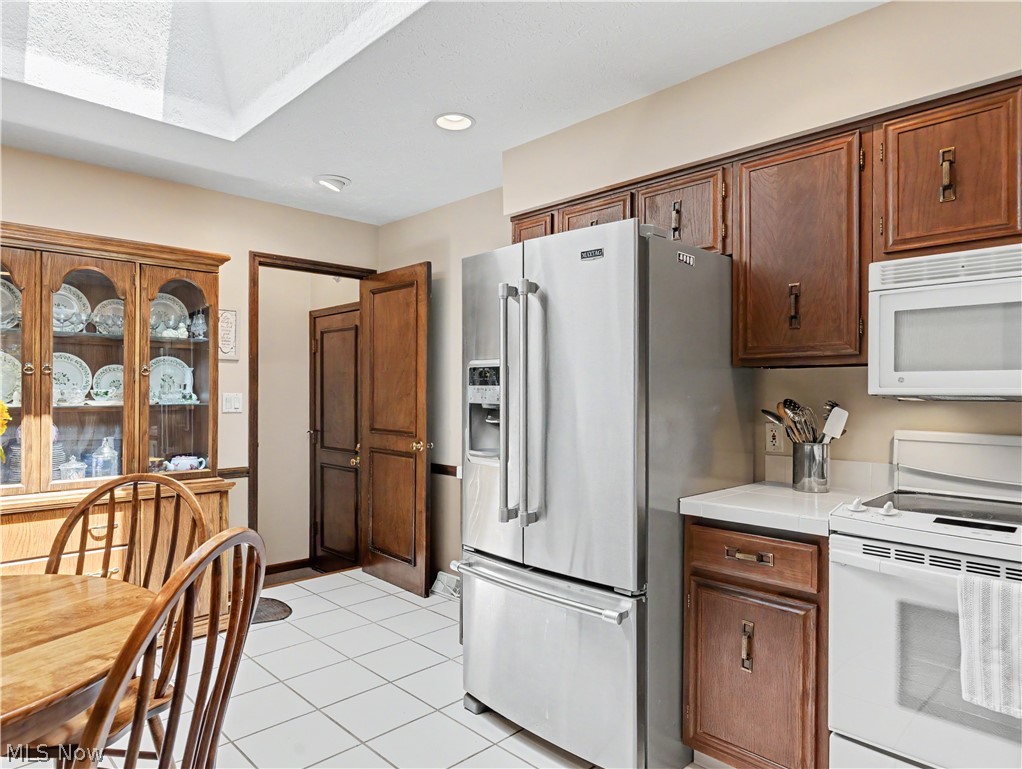 683 Taylor Avenue Cuyahoga Falls OH 44221