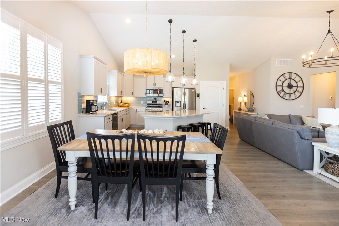 22089 Olde Creek Trail Strongsville OH 44149