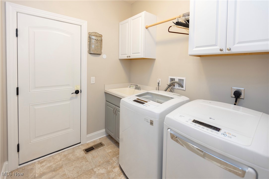 22089 Olde Creek Trail Strongsville OH 44149