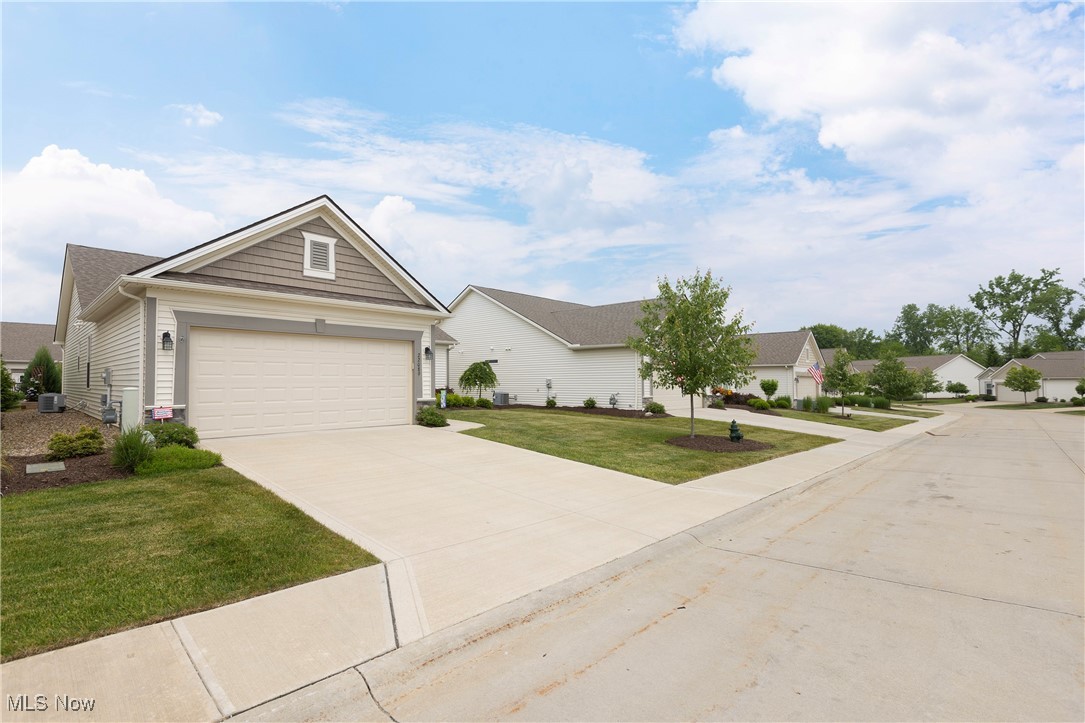 22089 Olde Creek Trail Strongsville OH 44149