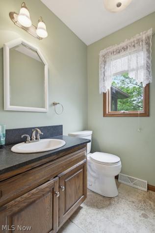 951 S Azalea Boulevard Barberton OH 44203