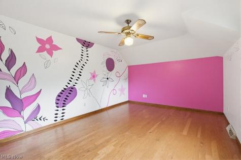 951 S Azalea Boulevard Barberton OH 44203