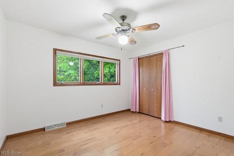 951 S Azalea Boulevard Barberton OH 44203
