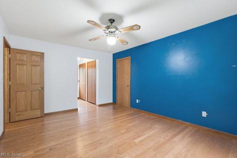 951 S Azalea Boulevard Barberton OH 44203