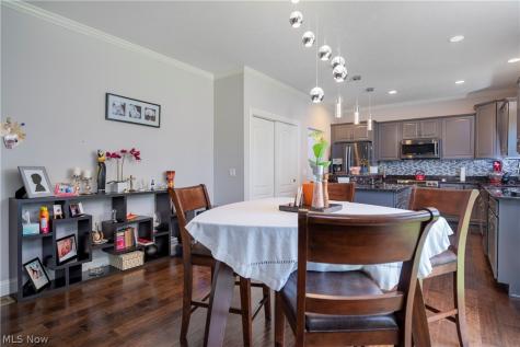 8712 Blue Heron Way Mentor OH 44060