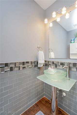 8712 Blue Heron Way Mentor OH 44060