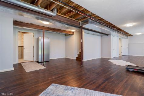 8712 Blue Heron Way Mentor OH 44060