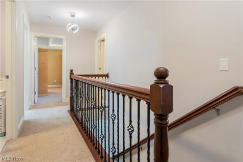 8712 Blue Heron Way Mentor OH 44060