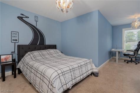 8712 Blue Heron Way Mentor OH 44060