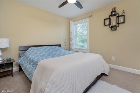 8712 Blue Heron Way Mentor OH 44060