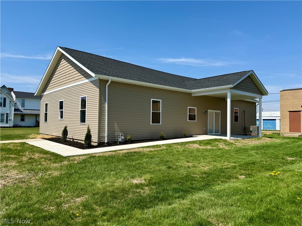 118 E Russell Avenue West Lafayette OH 43845