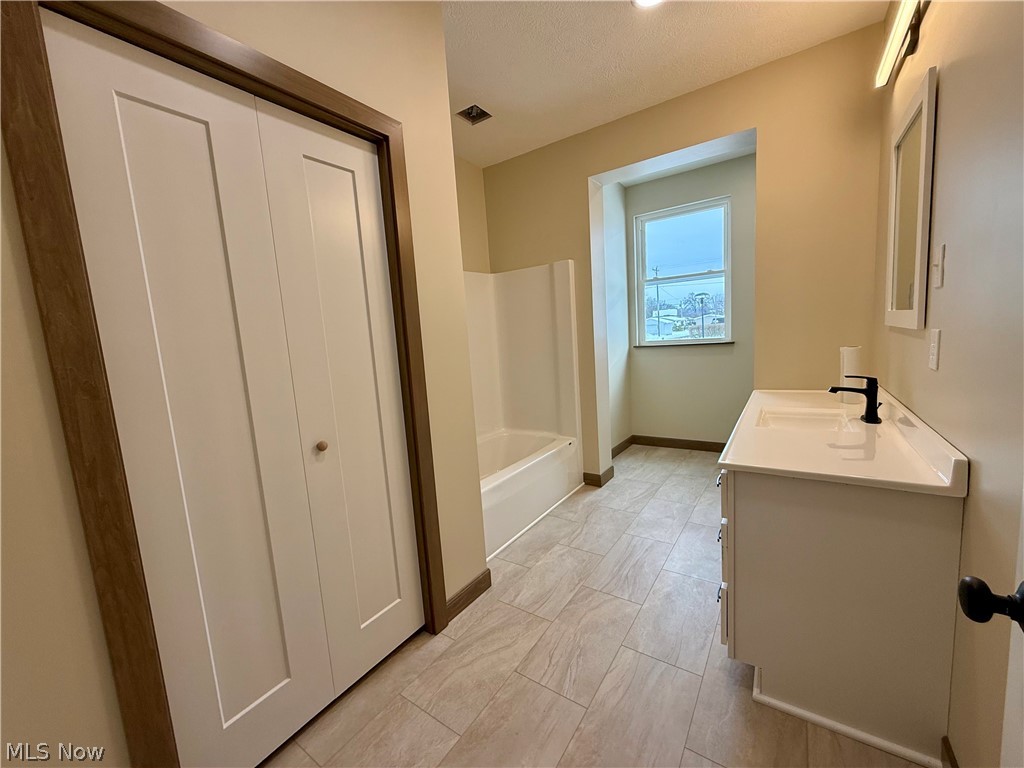 118 E Russell Avenue West Lafayette OH 43845