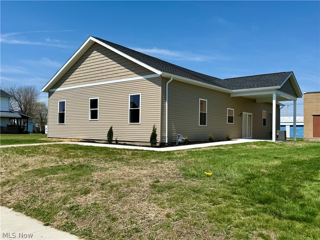 118 E Russell Avenue West Lafayette OH 43845