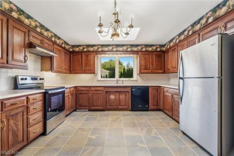 3410 Lindbergh Avenue NW Canton OH 44718