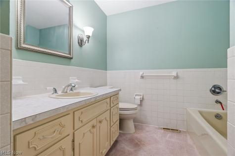 3410 Lindbergh Avenue NW Canton OH 44718