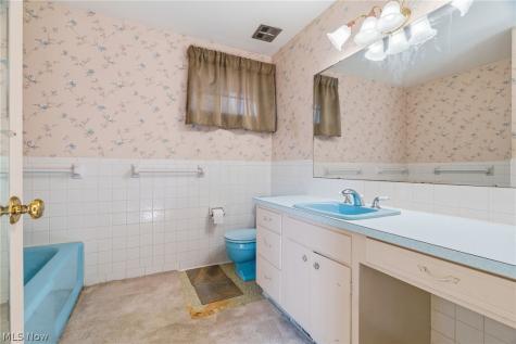 3410 Lindbergh Avenue NW Canton OH 44718