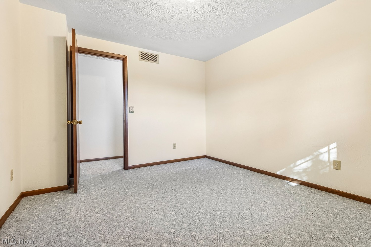 4419 Edgewood Drive Lorain OH 44053