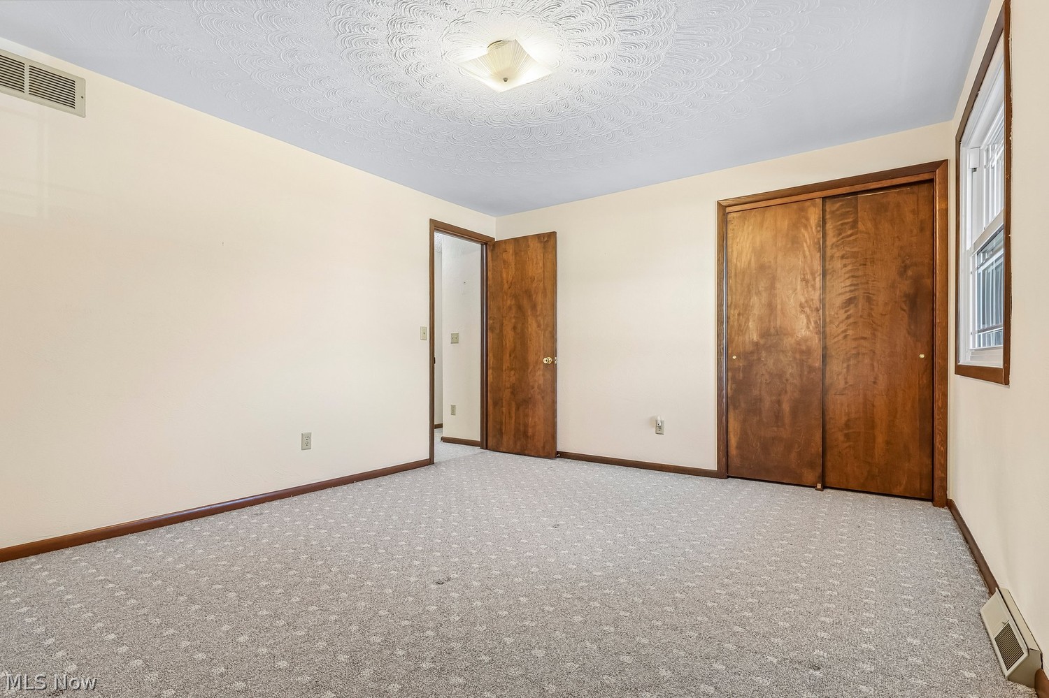 4419 Edgewood Drive Lorain OH 44053