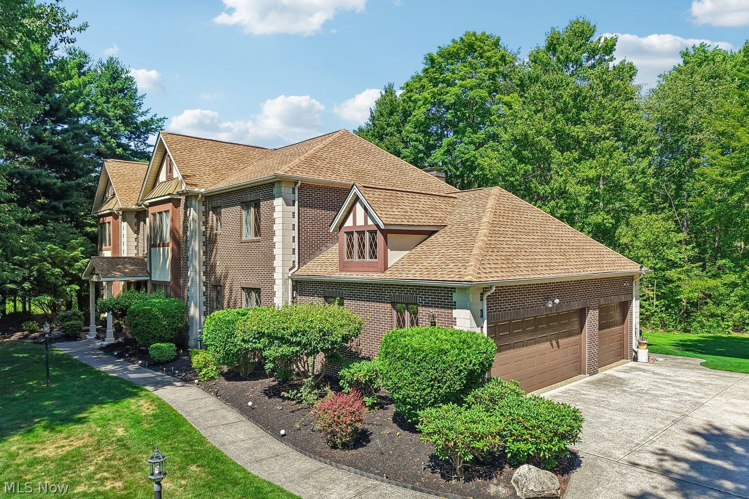 18101 Greatwood Lane Chagrin Falls OH 44023