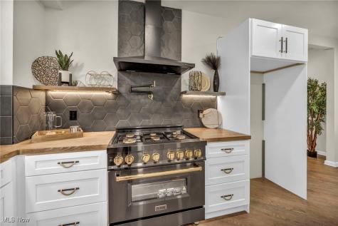 1423 Kenilworth Avenue Cleveland OH 44113