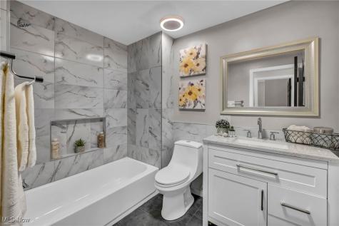 1423 Kenilworth Avenue Cleveland OH 44113