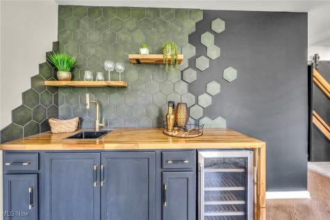 1423 Kenilworth Avenue Cleveland OH 44113