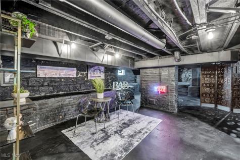 1423 Kenilworth Avenue Cleveland OH 44113