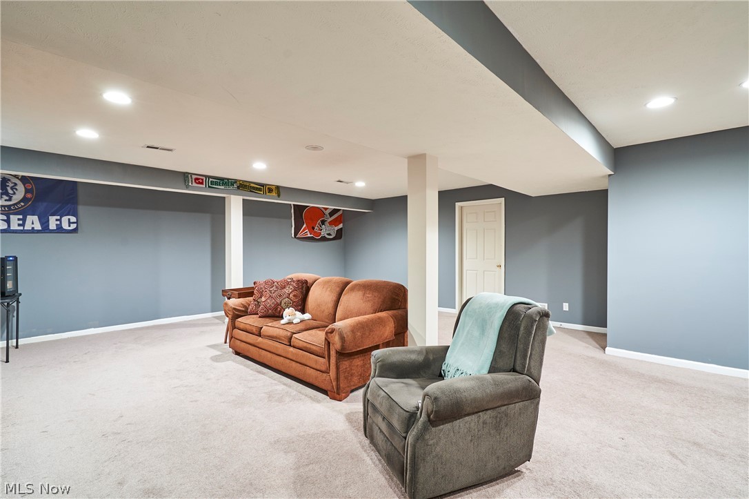 572 Colonial Drive Painesville OH 44077