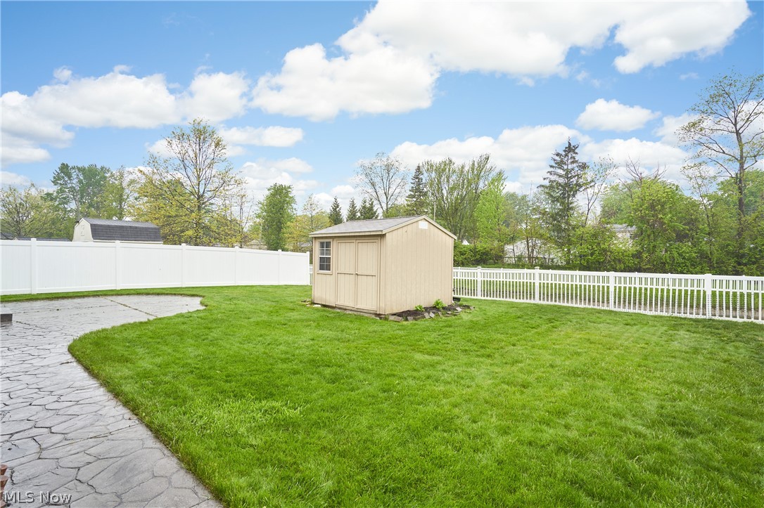 572 Colonial Drive Painesville OH 44077