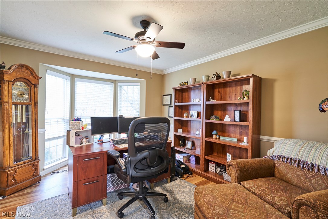 572 Colonial Drive Painesville OH 44077
