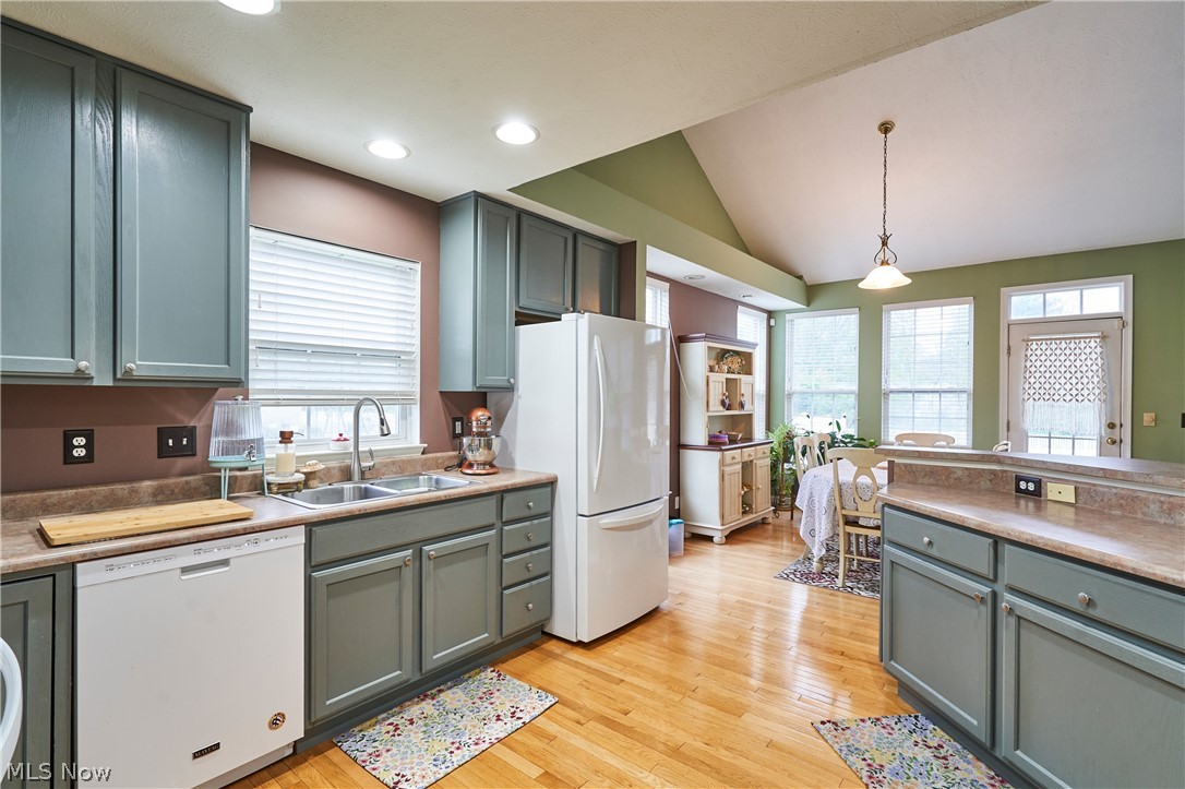 572 Colonial Drive Painesville OH 44077