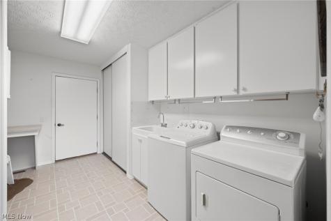 32647 Deerspring Court North Ridgeville OH 44039
